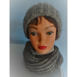 ENSEMBLE BONNET ET SNOOD